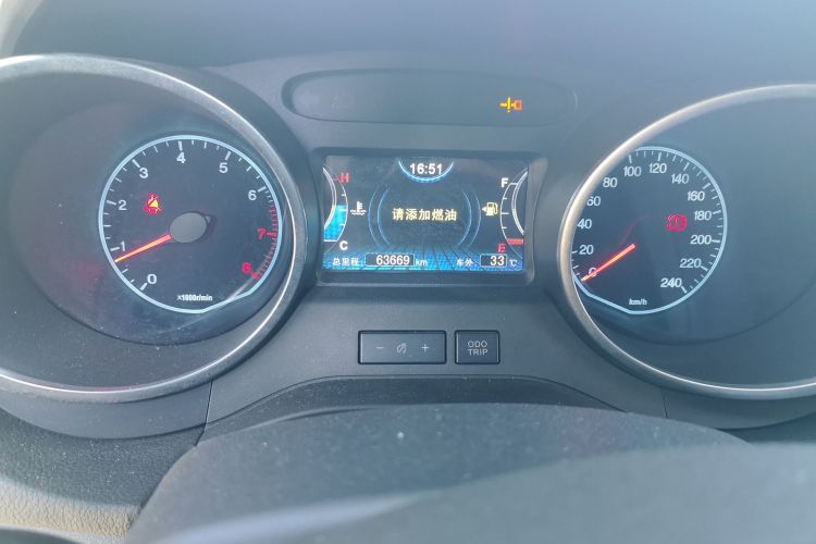 BYD Yuan 2016 car image #8