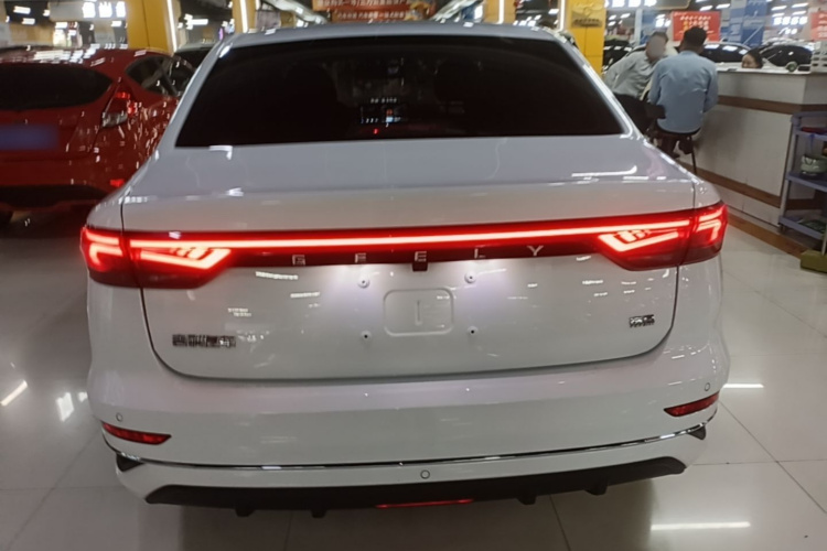 GEELY Emgrand 2024 car image #4