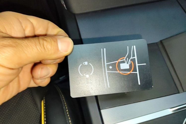 Tesla Model 3 2024 car image #9