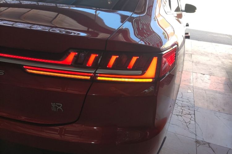 BYD Han 2022 immagine di auto #8