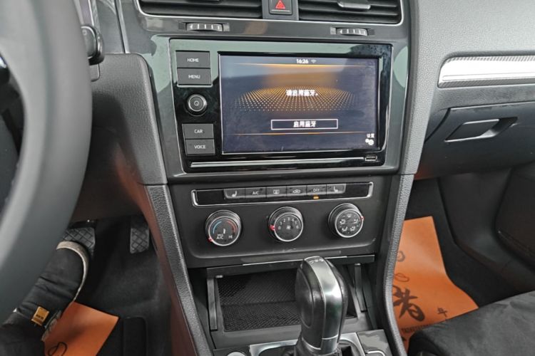 Volkswagen Golf 2019 #13 Volkswagen Golf 2019 صورة سيارة #13