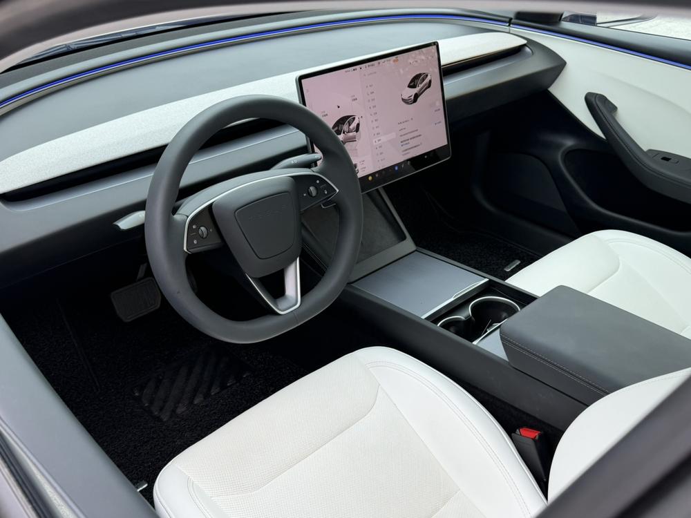 Tesla Model 3 2026 car image #19