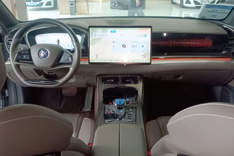 BYD Han 2023 immagine di auto #11
