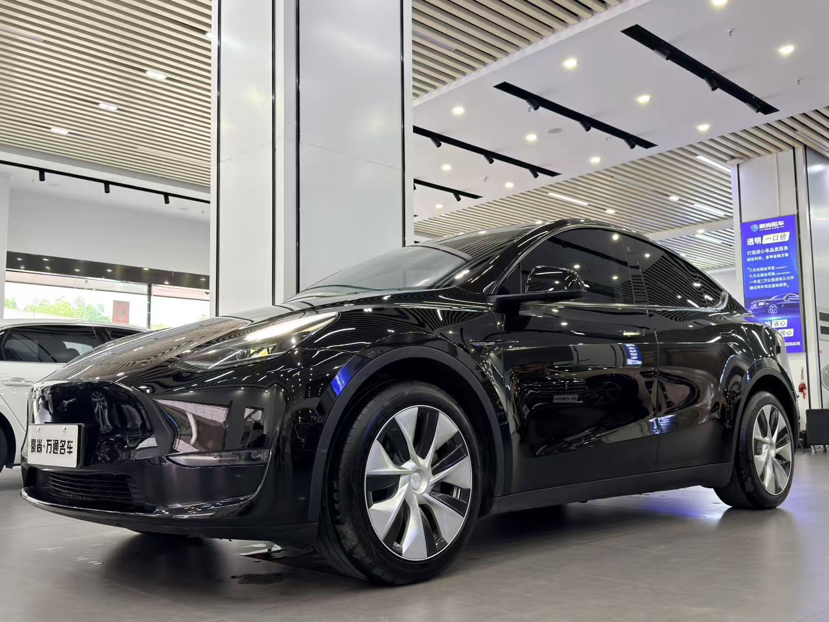Tesla Model Y 2023 Tesla Model Y 2023 immagine di auto