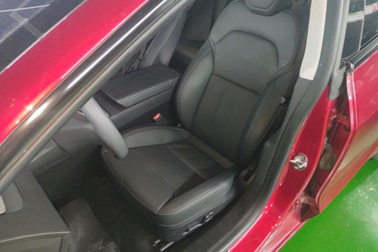 Tesla Model 3 2023 car image #15