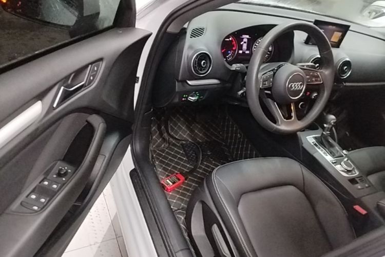 Audi A3 2020 car image #16
