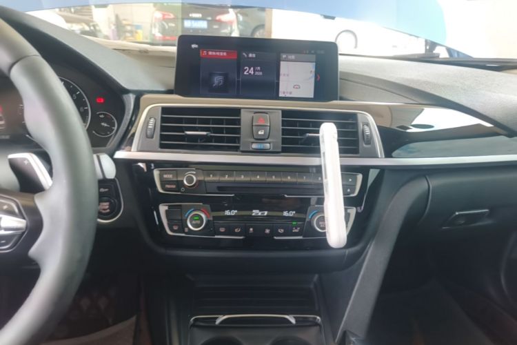 BMW 3 Series 2019 #13 BMW 3 Series 2019 car image #13