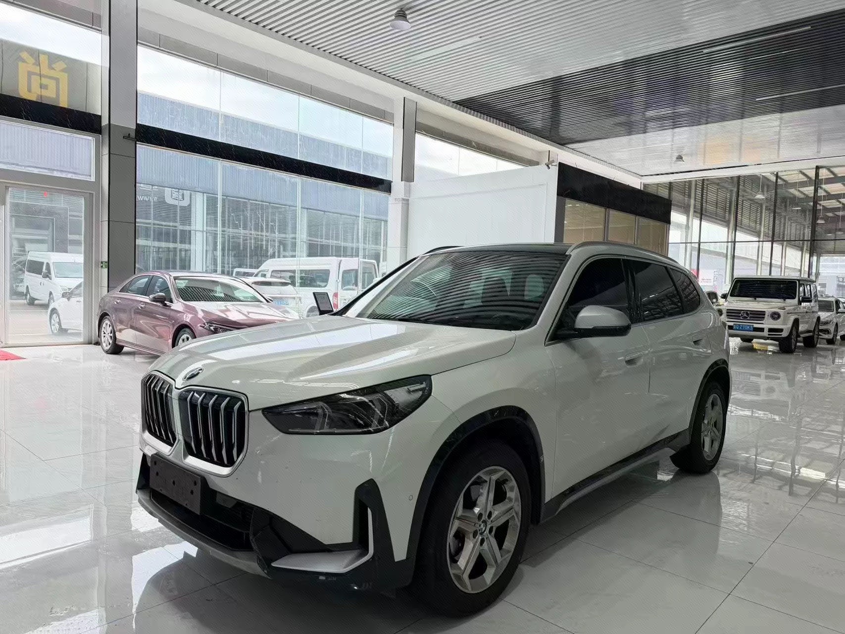 BMW X1 2023 BMW X1 2023 car image