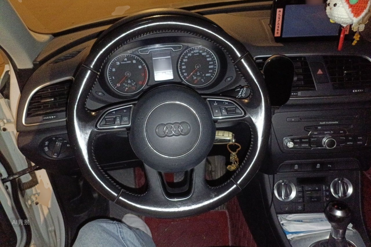 Audi Q3 2015 #12 Audi Q3 2015 car image #12