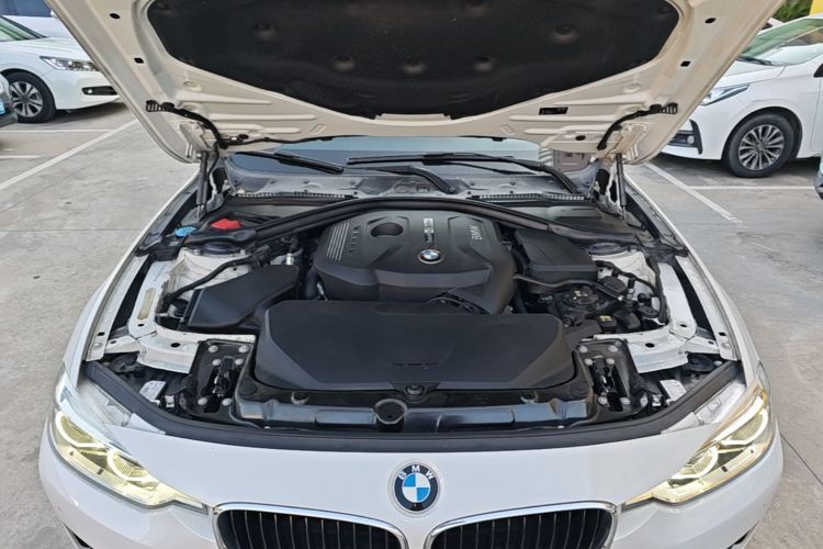 BMW 3 Series 2017 #20 BMW 3 Series 2017 изображение автомобиля #20