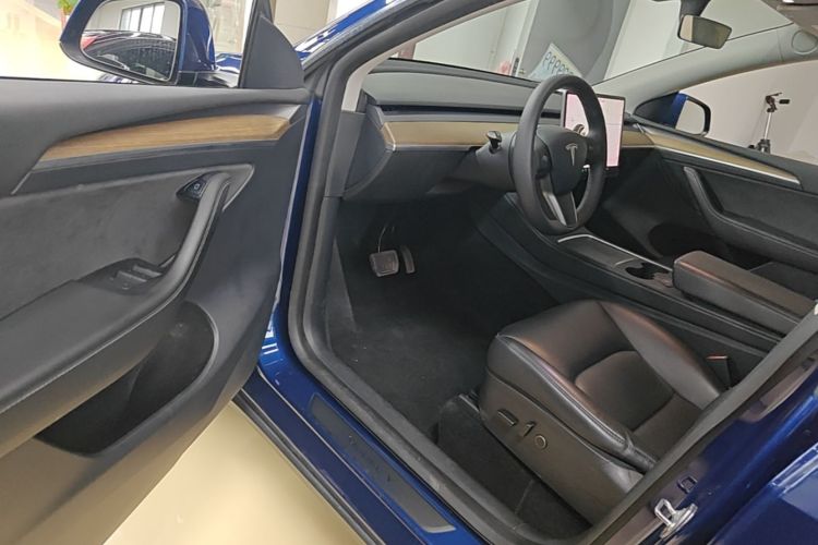 Tesla Model Y 2021 #16 Tesla Model Y 2021 immagine di auto #16