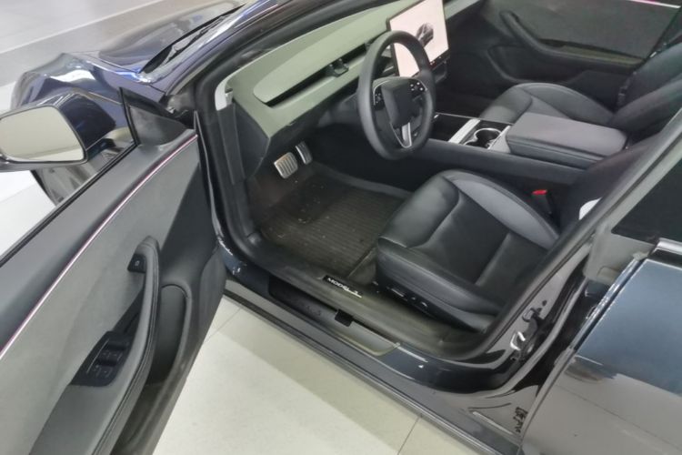 Tesla Model 3 2024 #16 Tesla Model 3 2024 car image #16