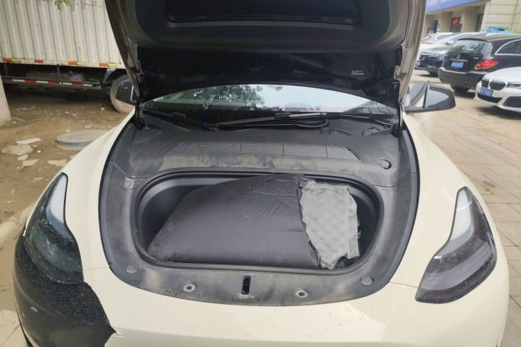 Tesla Model Y 2023 #22 Tesla Model Y 2023 car image #22