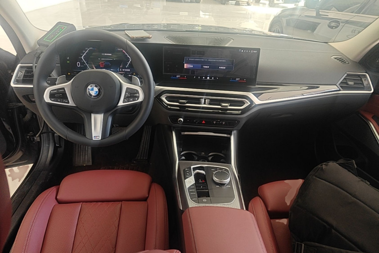 BMW 3 Series 2025 #10 BMW 3 Series 2025 car image #10