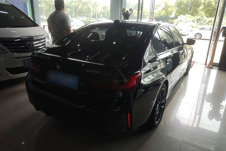 BMW 3 Series 2023 #7 BMW 3 Series 2023 car image #7