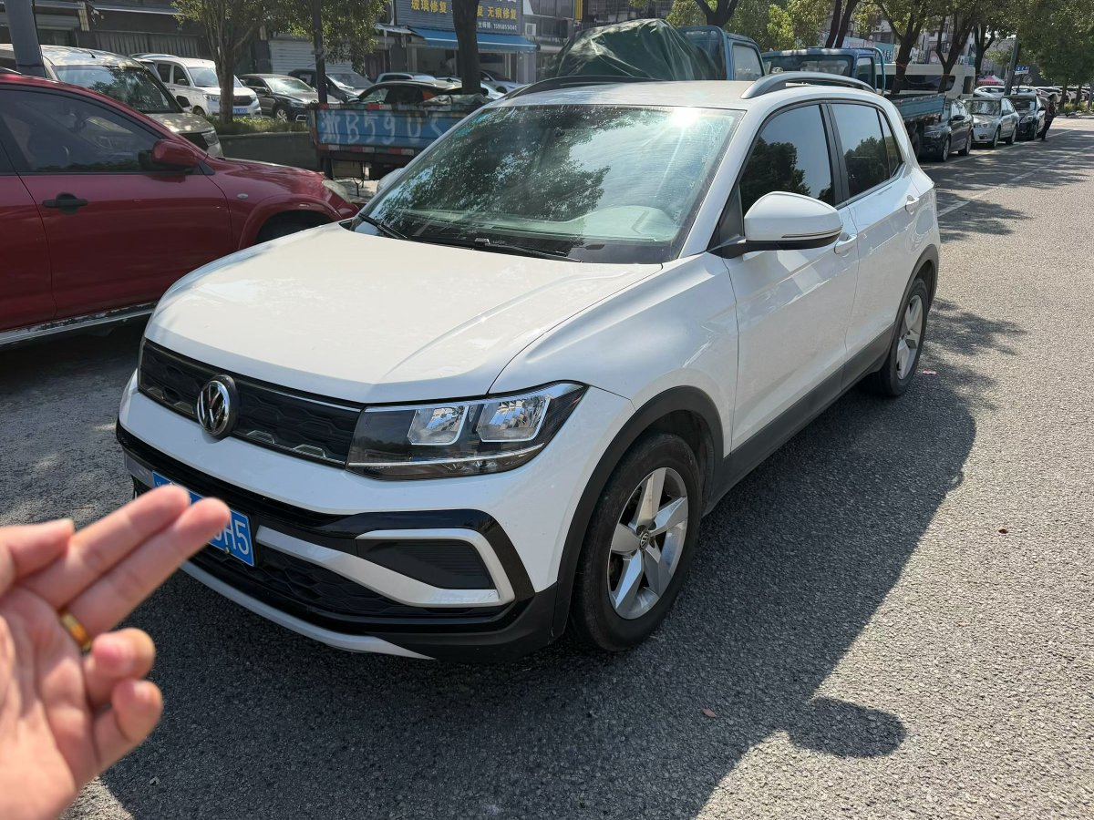Volkswagen T-Cross 2019 car image 