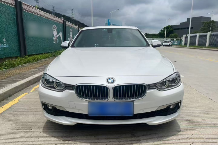 BMW 3 Series 2018 car image #3