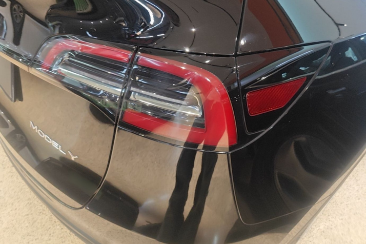 Tesla Model Y 2022 #8 Tesla Model Y 2022 car image #8