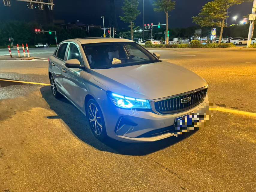 GEELY Emgrand 2023 car image #2
