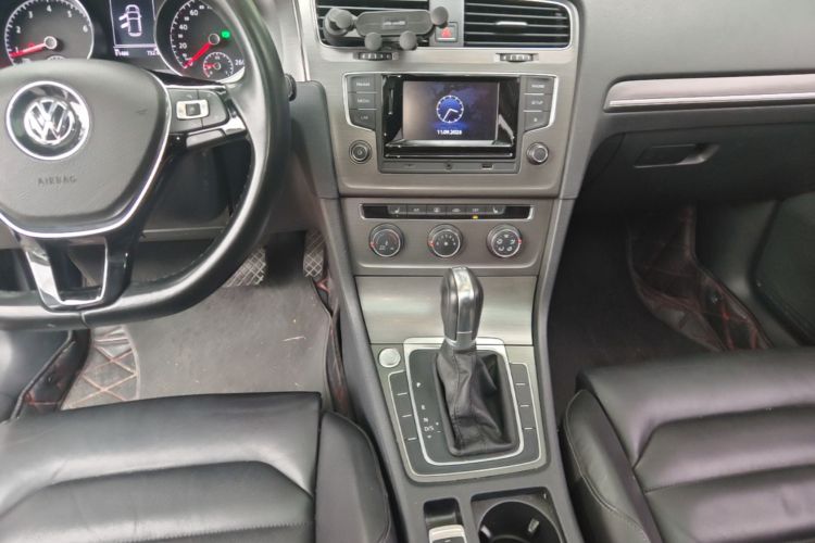 Volkswagen Golf 2015 car image #18