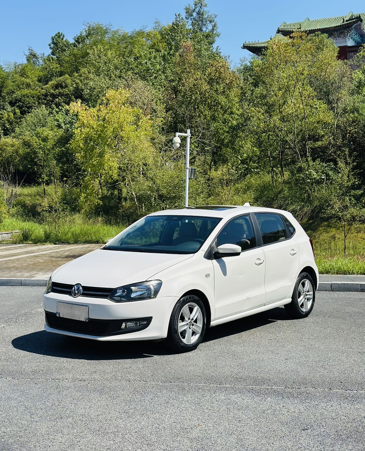 Volkswagen Polo 2011 car image 
