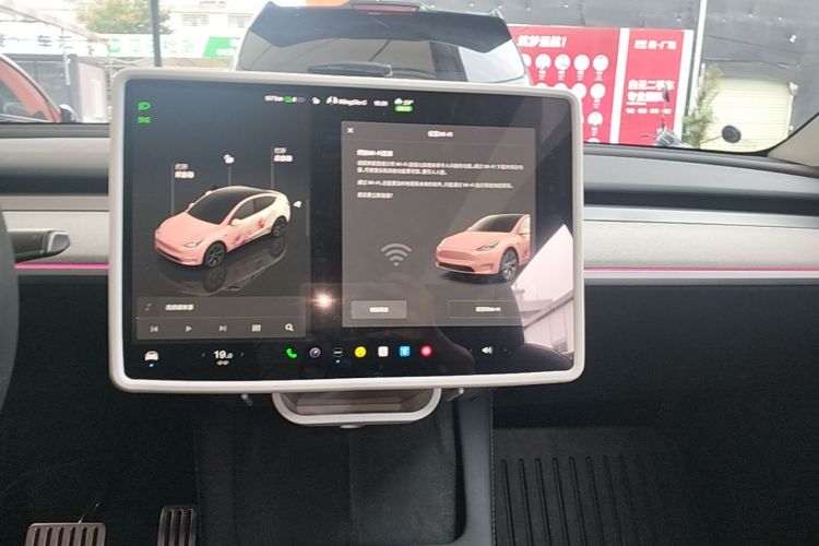 Tesla Model Y 2024 #13 Tesla Model Y 2024 car image #13
