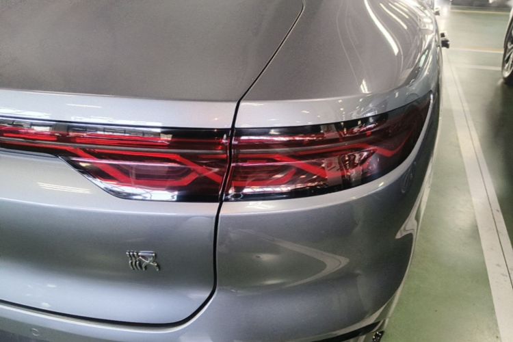 BYD Han 2022 #8 BYD Han 2022 car image #8