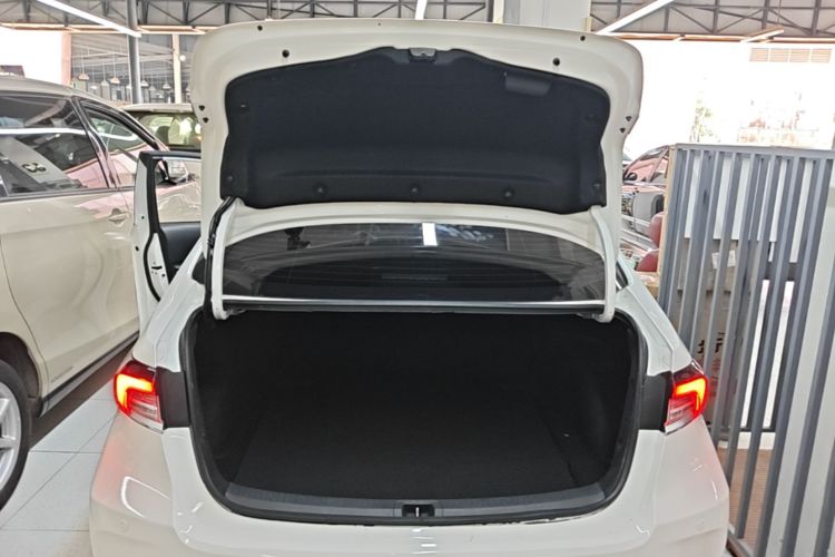 Toyota Corolla 2020 #19 Toyota Corolla 2020 car image #19