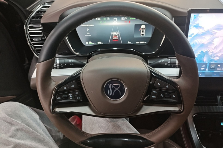 BYD Han 2024 immagine di auto #11