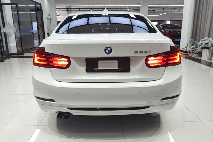 BMW 3 Series 2016 #4 BMW 3 Series 2016 car image #4
