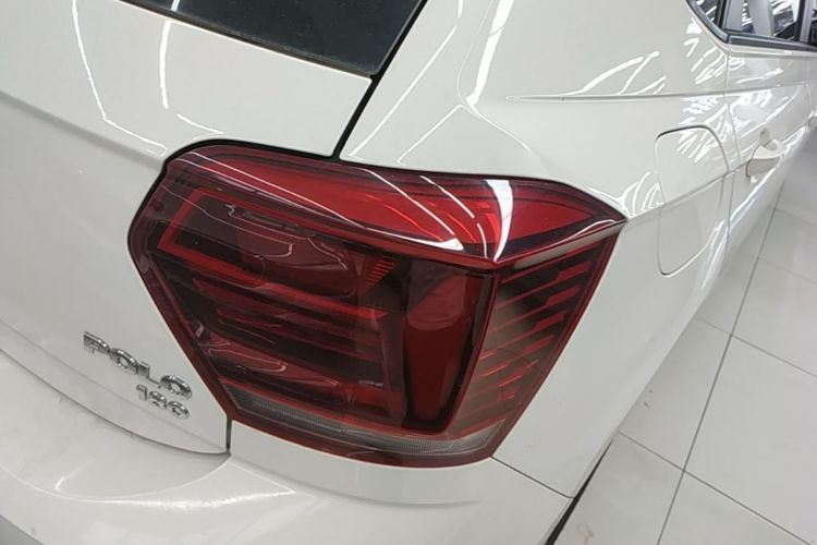 Volkswagen Polo 2021 car image #8