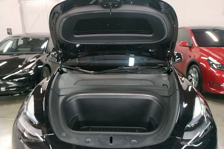 Tesla Model Y 2023 #22 Tesla Model Y 2023 car image #22
