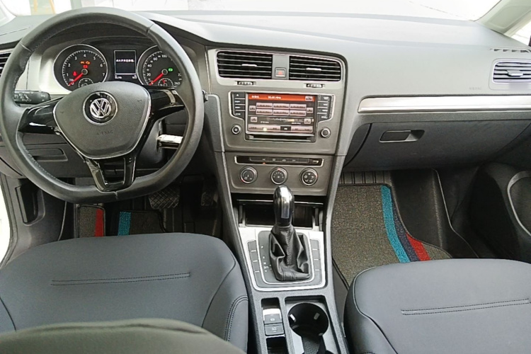 Volkswagen Golf 2016 car image #10