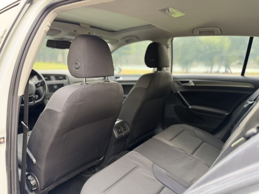 Volkswagen Golf 2015 car image #8