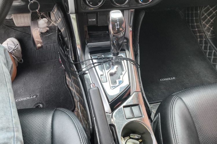 Toyota Corolla 2018 car image #16