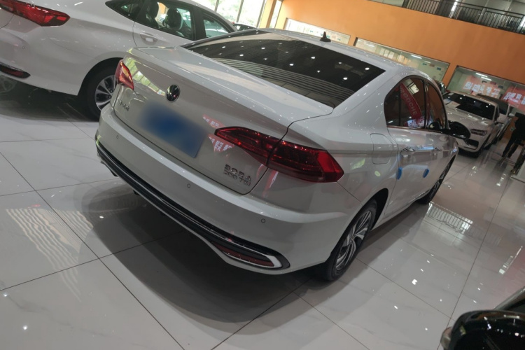 Volkswagen Bora 2023 car image #6
