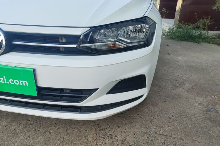 Volkswagen Polo 2020 car image #23