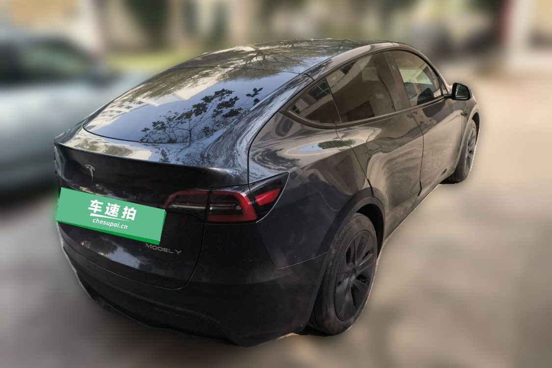 Tesla Model Y 2024 #4 Tesla Model Y 2024 car image #4