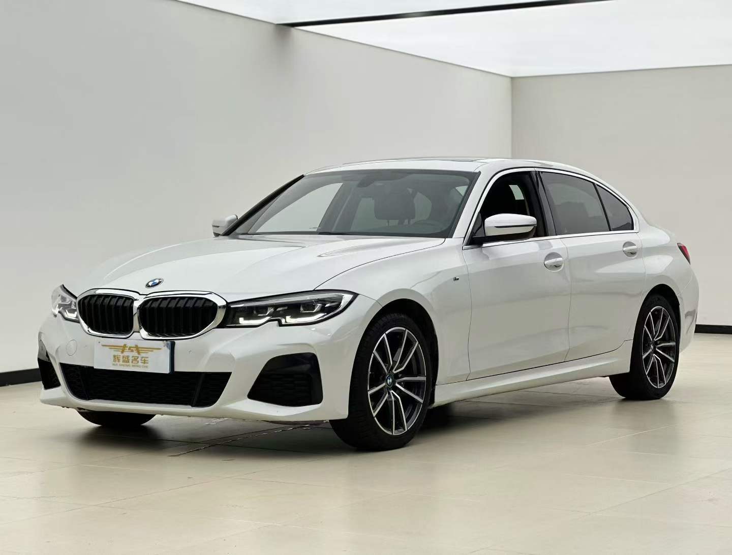 BMW 3 Series 2022 #2 BMW 3 Series 2022 car image #2