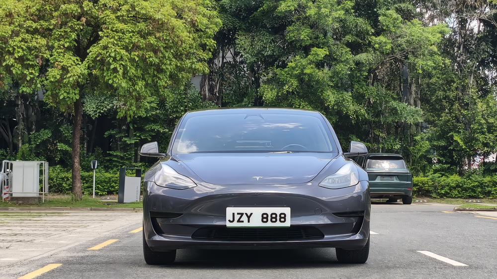 Tesla Model 3 2021 car image #2
