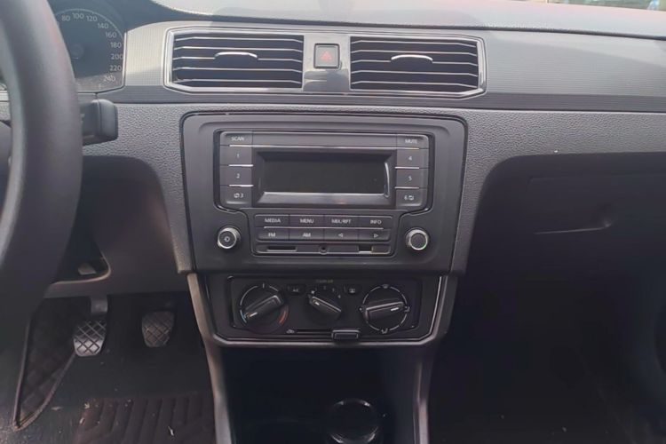 Volkswagen Santana 2019 #13 Volkswagen Santana 2019 car image #13