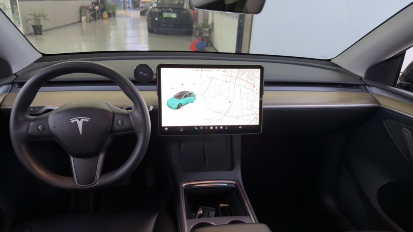 Tesla Model Y 2021 #6 Tesla Model Y 2021 car image #6