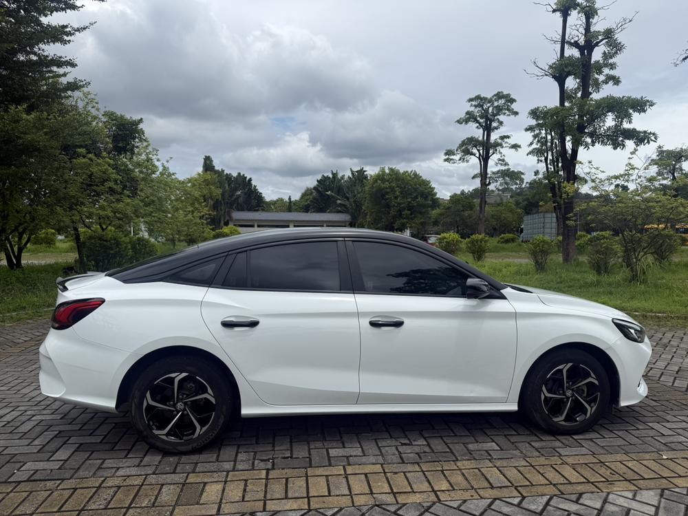 MG 5 2022 car image #7