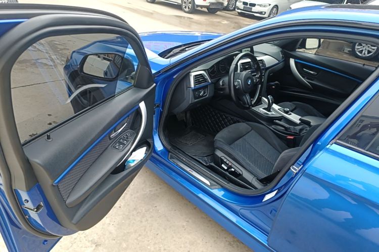BMW 3 Series 2017 car image #12