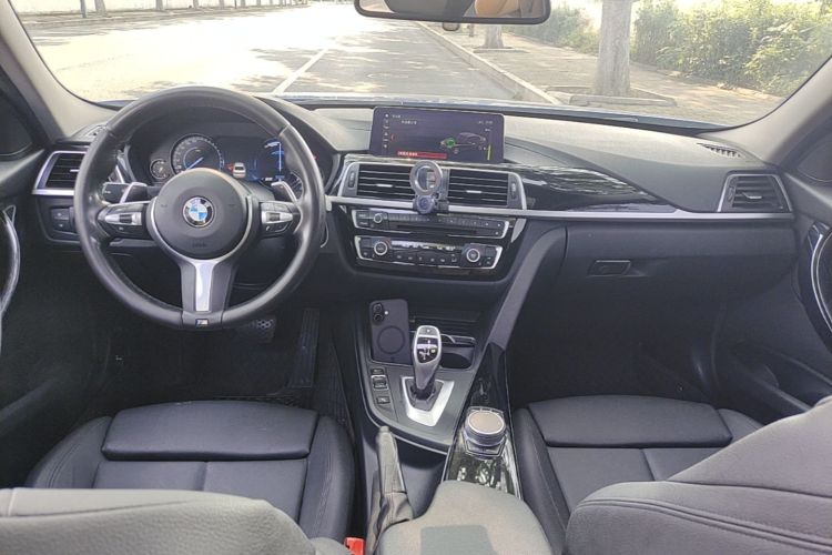 BMW 3 Series 2018 #10 BMW 3 Series 2018 car image #10