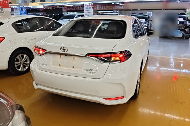 Toyota Corolla 2020 #4 Toyota Corolla 2020 صورة سيارة #4