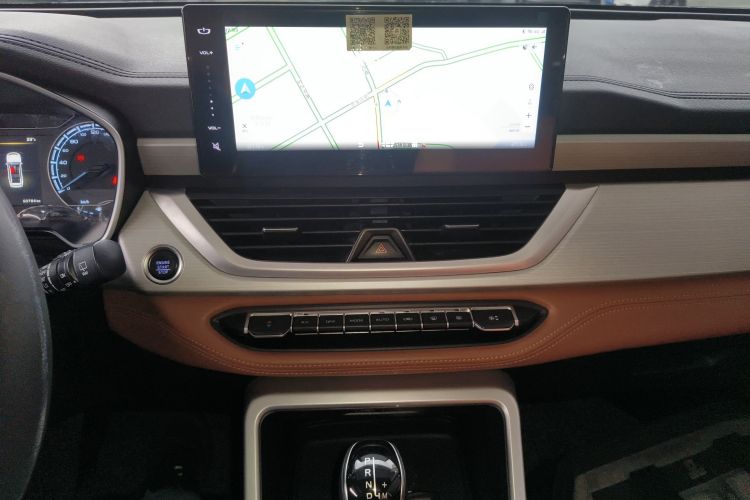 GEELY Vision X6 2020 immagine di auto #13