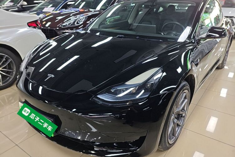 Tesla Model 3 2023 car image #2