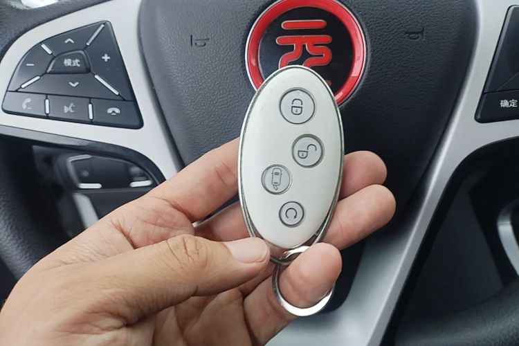 BYD Yuan 2017 #14 BYD Yuan 2017 car image #14