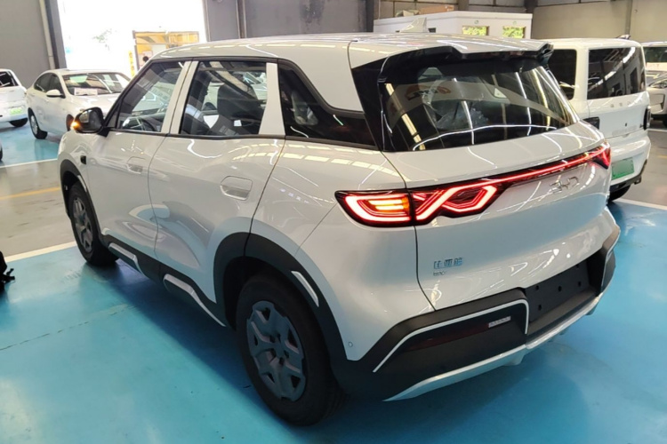 BYD YuanUP 2026 car image #5